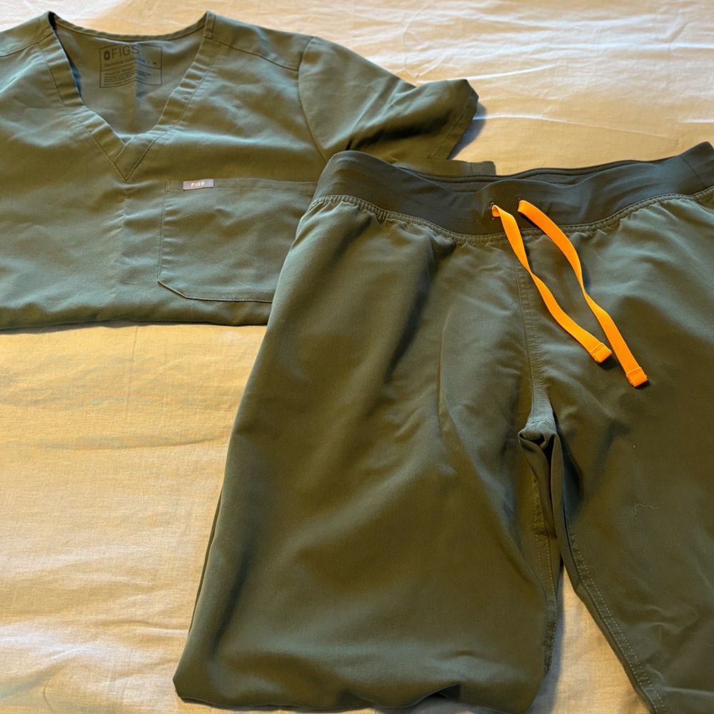 Figs Olive Green Scrub Pants